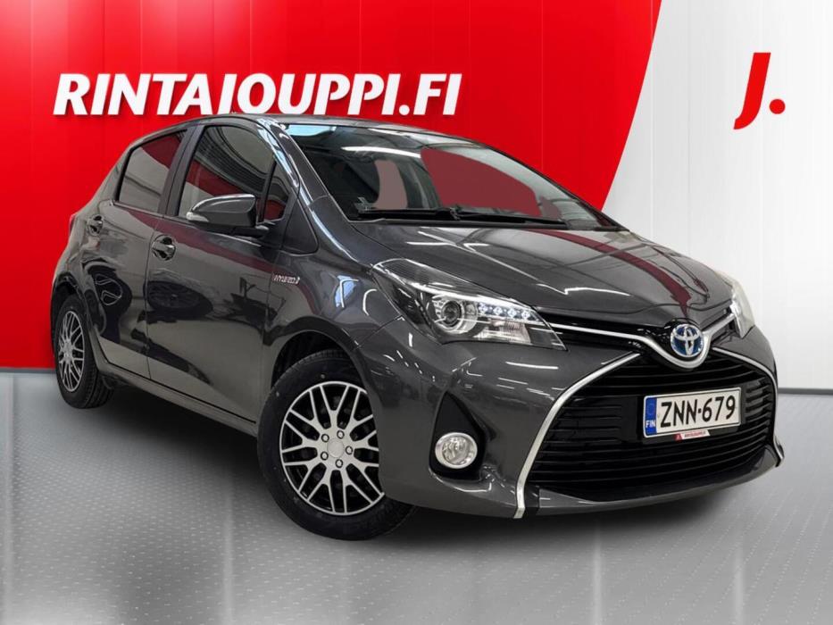 TOYOTA Yaris 2015