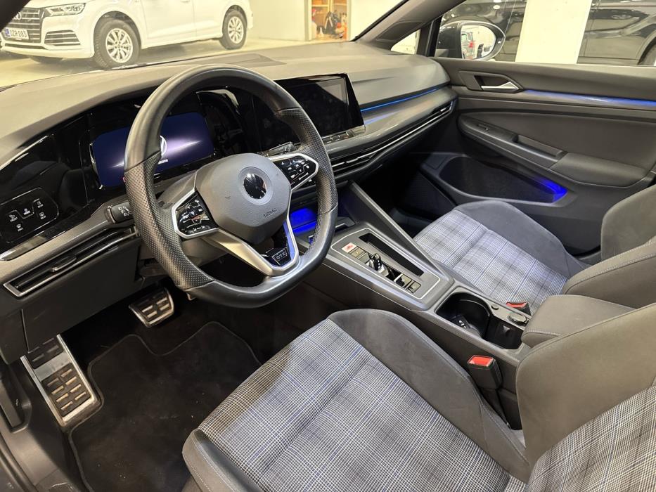 VOLKSWAGEN Golf 2022