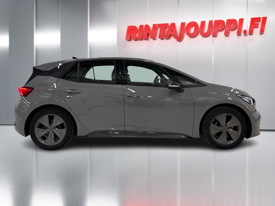 CUPRA Born 2023