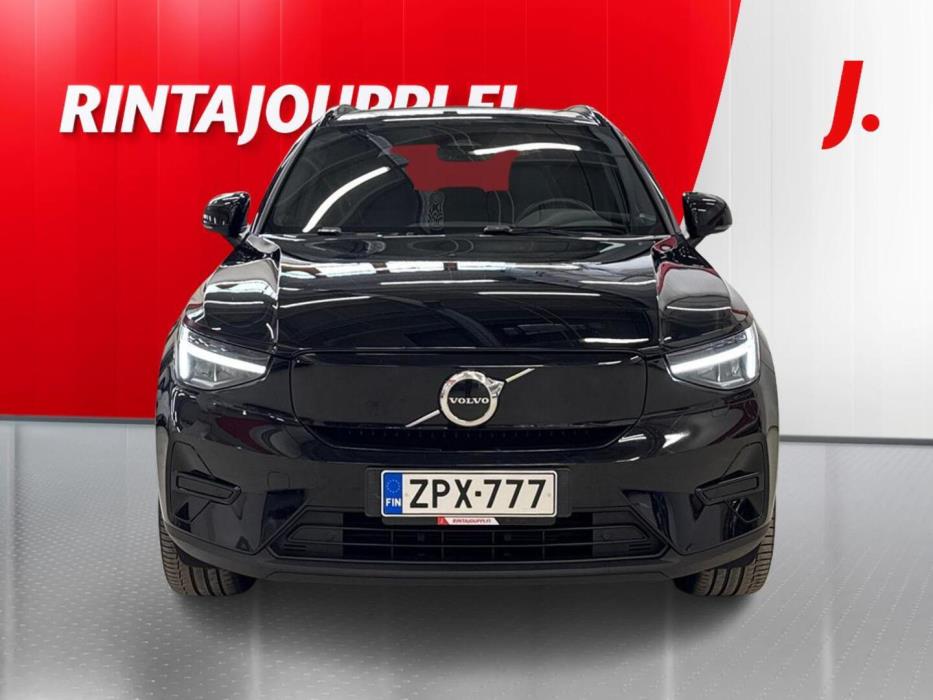 VOLVO XC40 2023