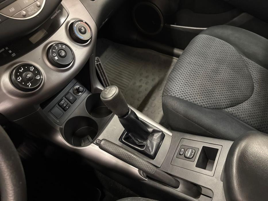 TOYOTA RAV4 2006