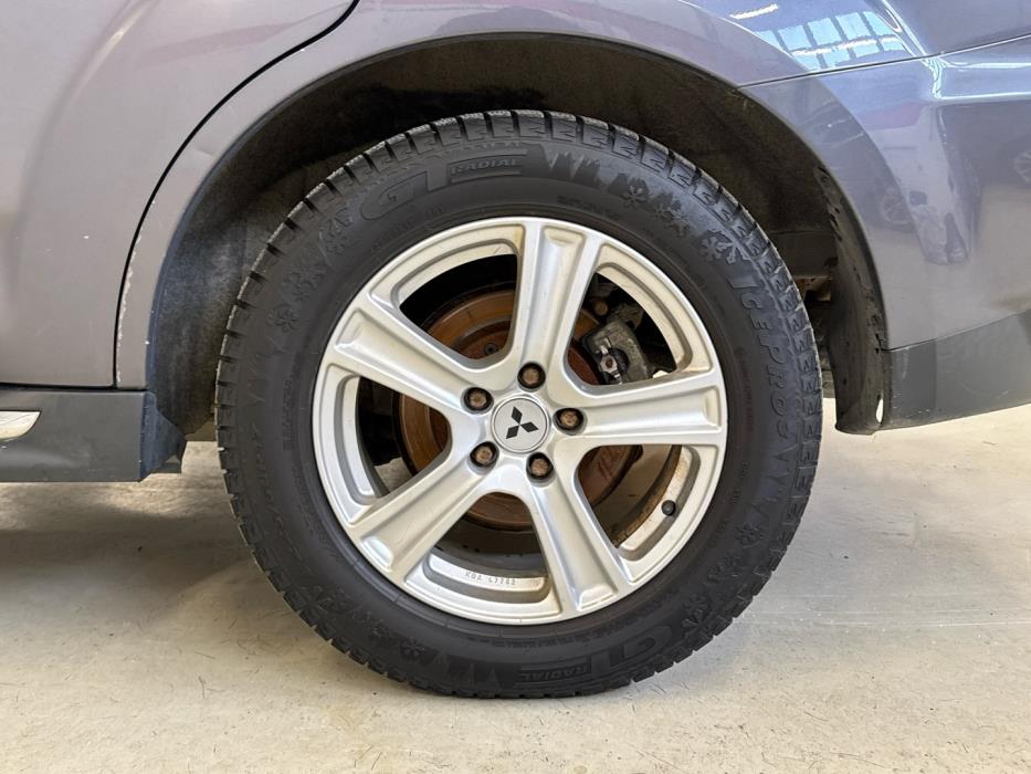 MITSUBISHI Outlander 2012