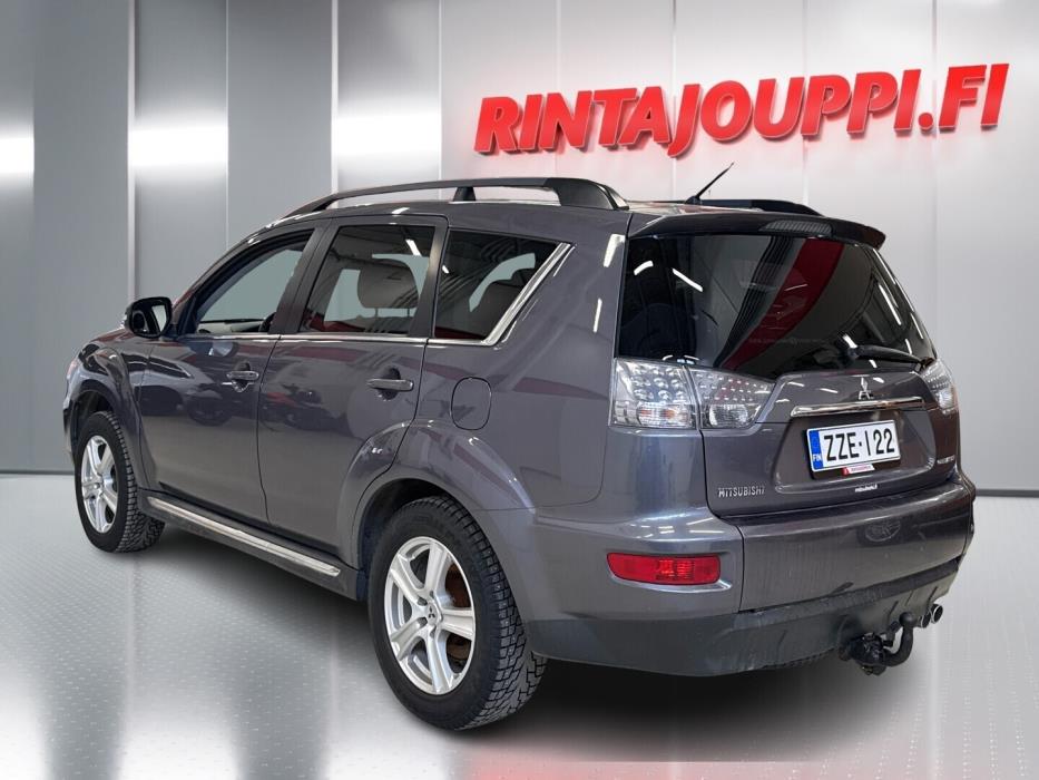 MITSUBISHI Outlander 2012