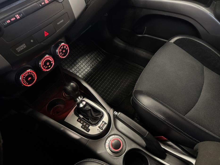 MITSUBISHI Outlander 2012