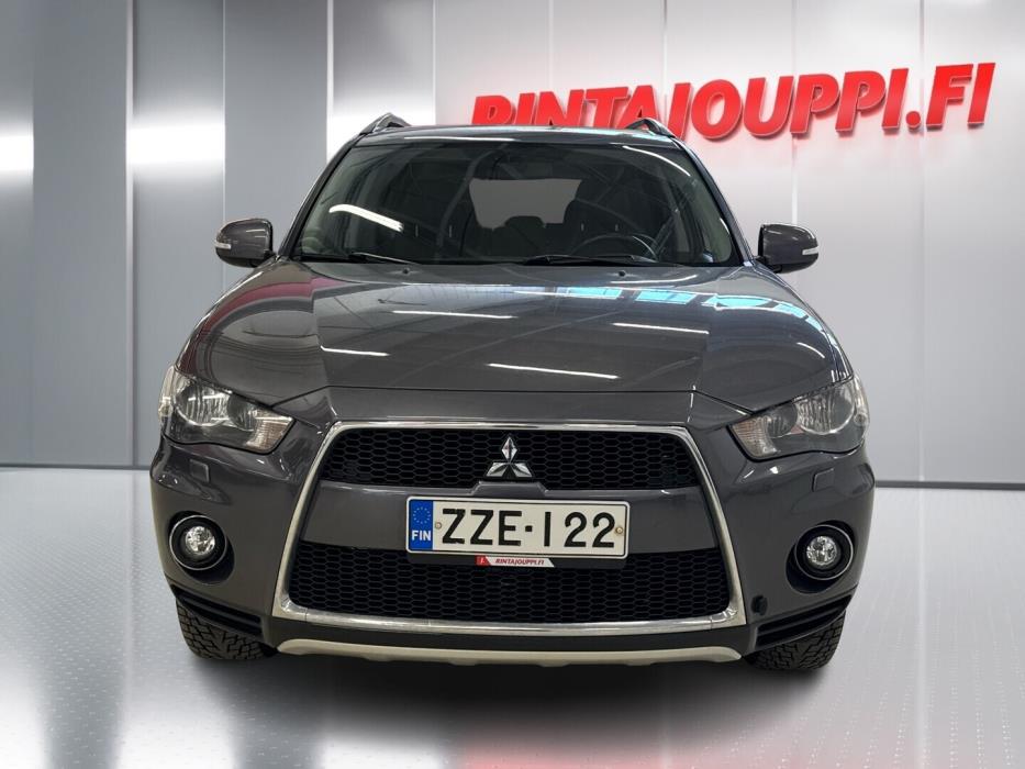 MITSUBISHI Outlander 2012