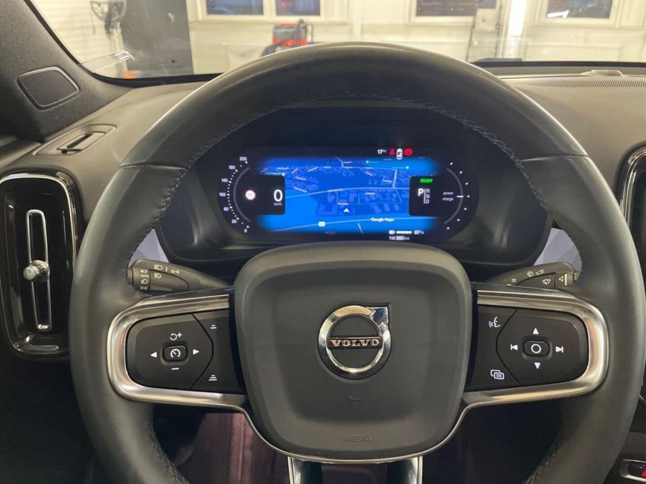 VOLVO C40 2024