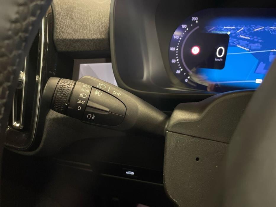 VOLVO C40 2024