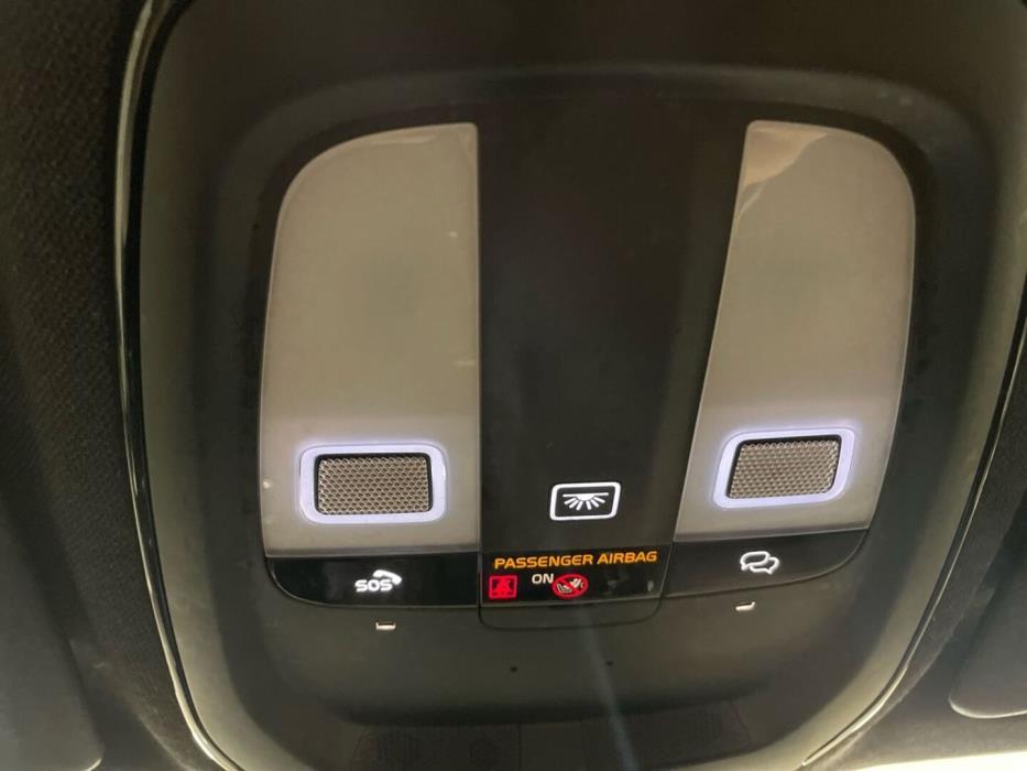 VOLVO C40 2024