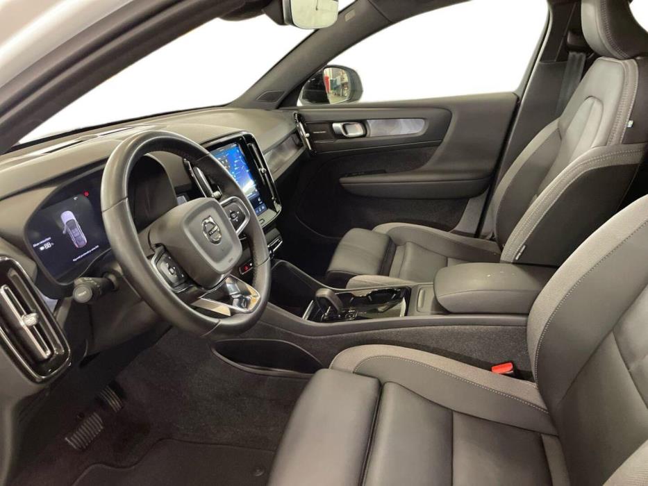 VOLVO C40 2024