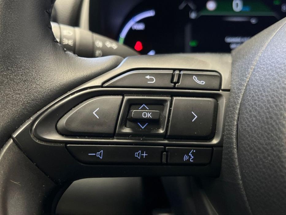 TOYOTA Yaris Cross 2024