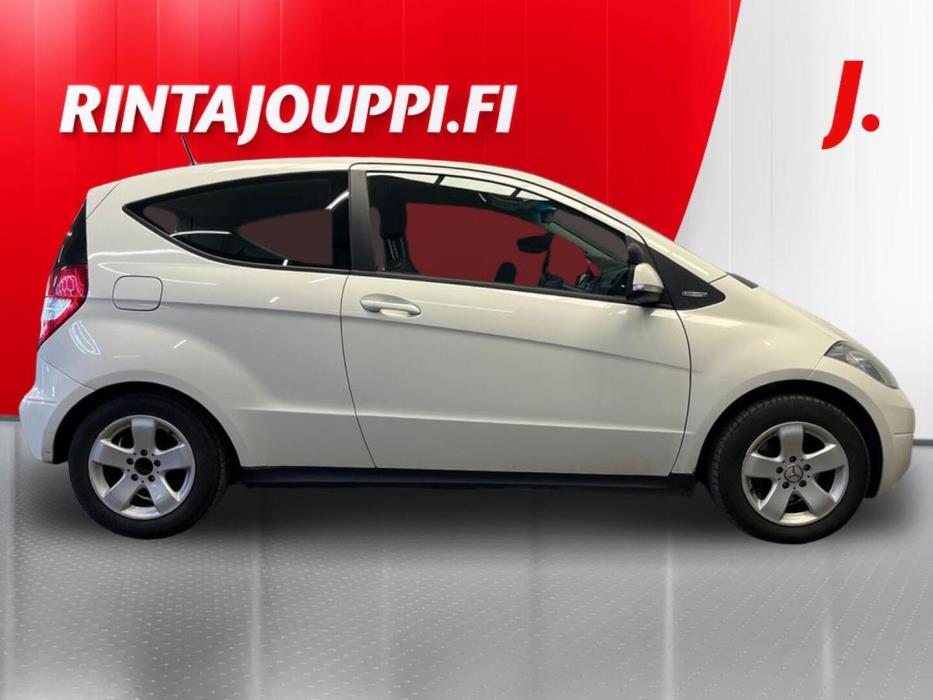 MERCEDES-BENZ A 2010