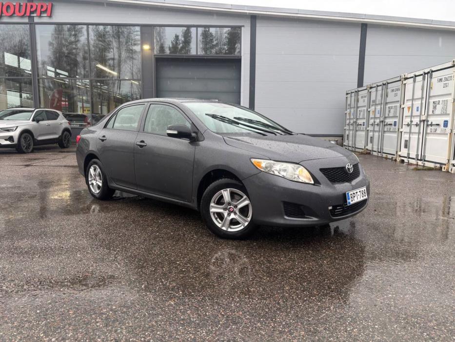 TOYOTA Corolla 2010