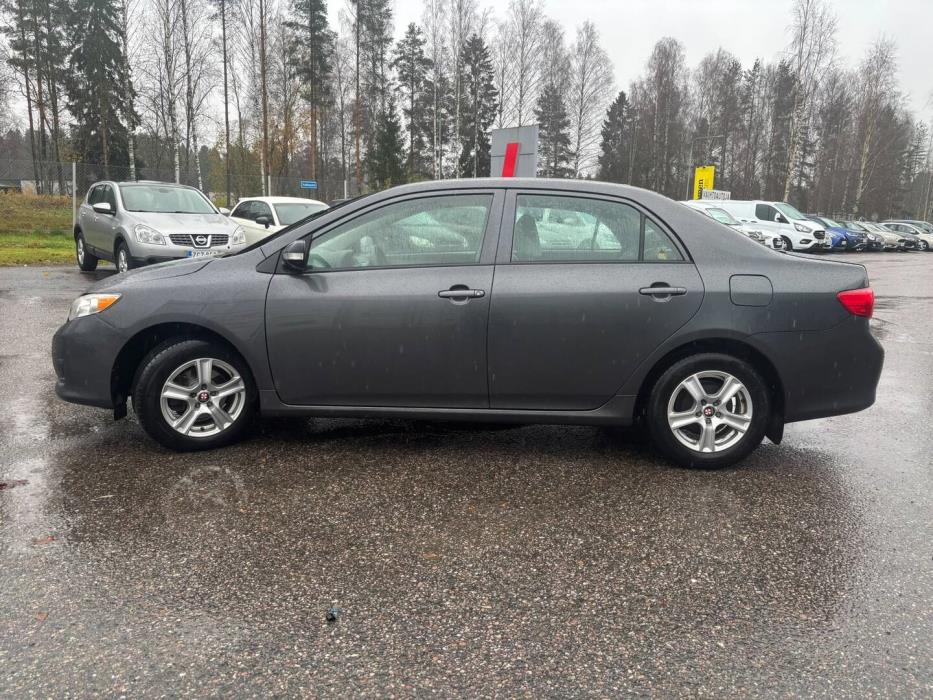 TOYOTA Corolla 2010
