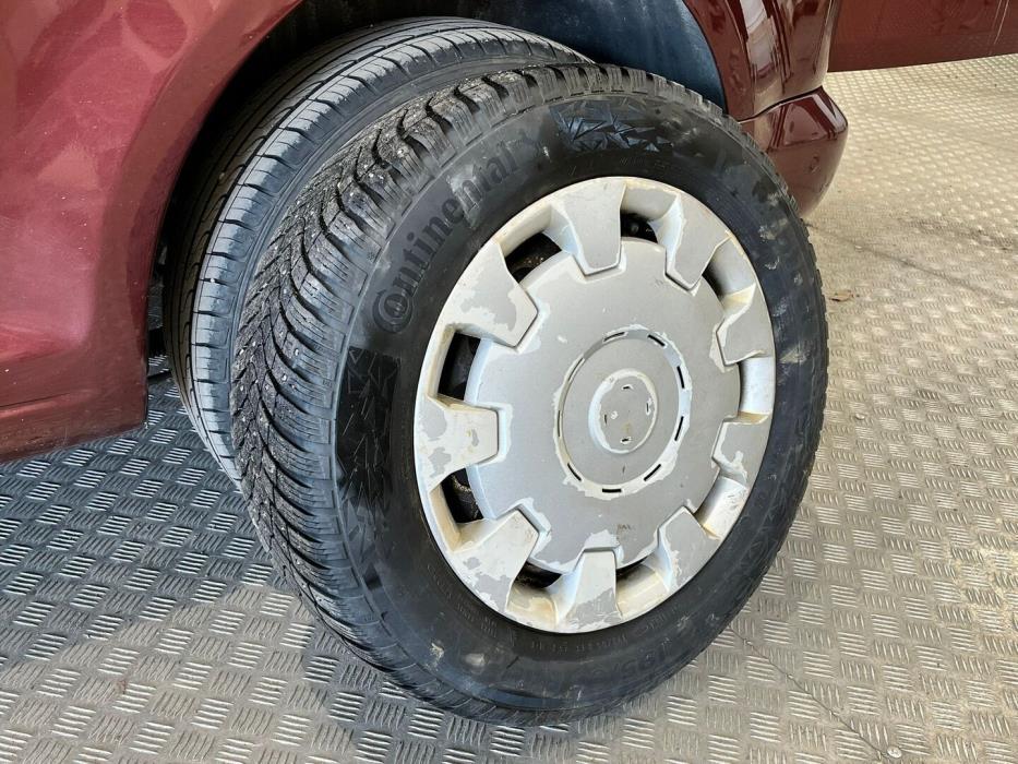 VOLKSWAGEN Caddy 2013