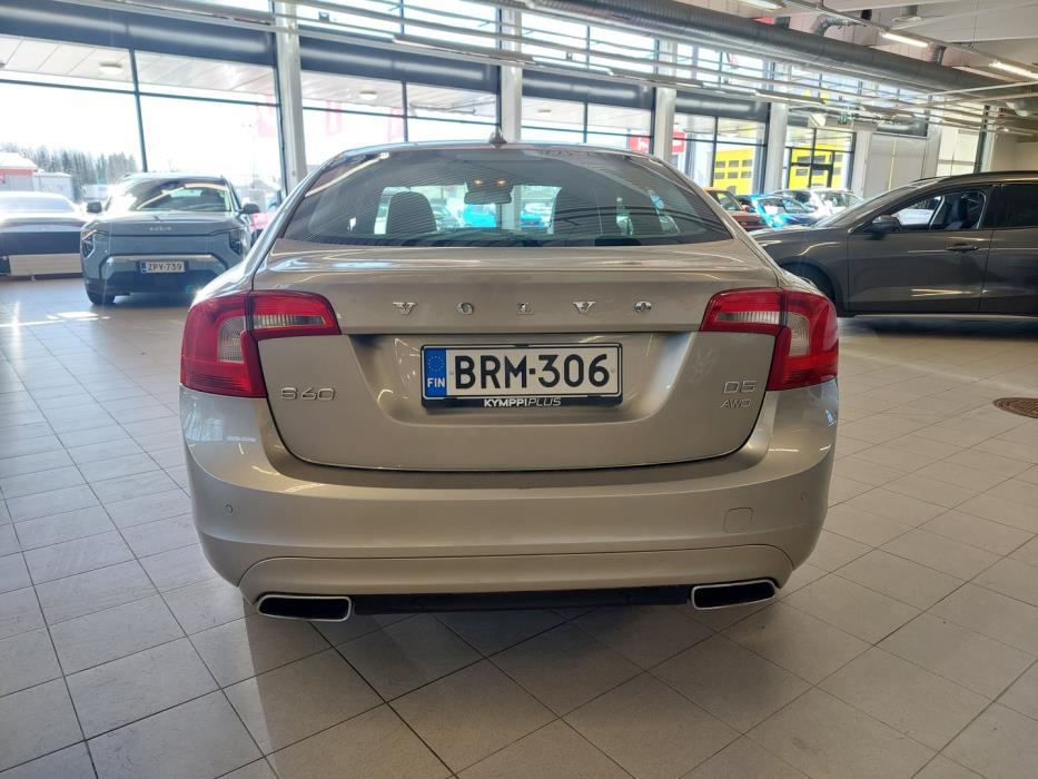 VOLVO S60 2013