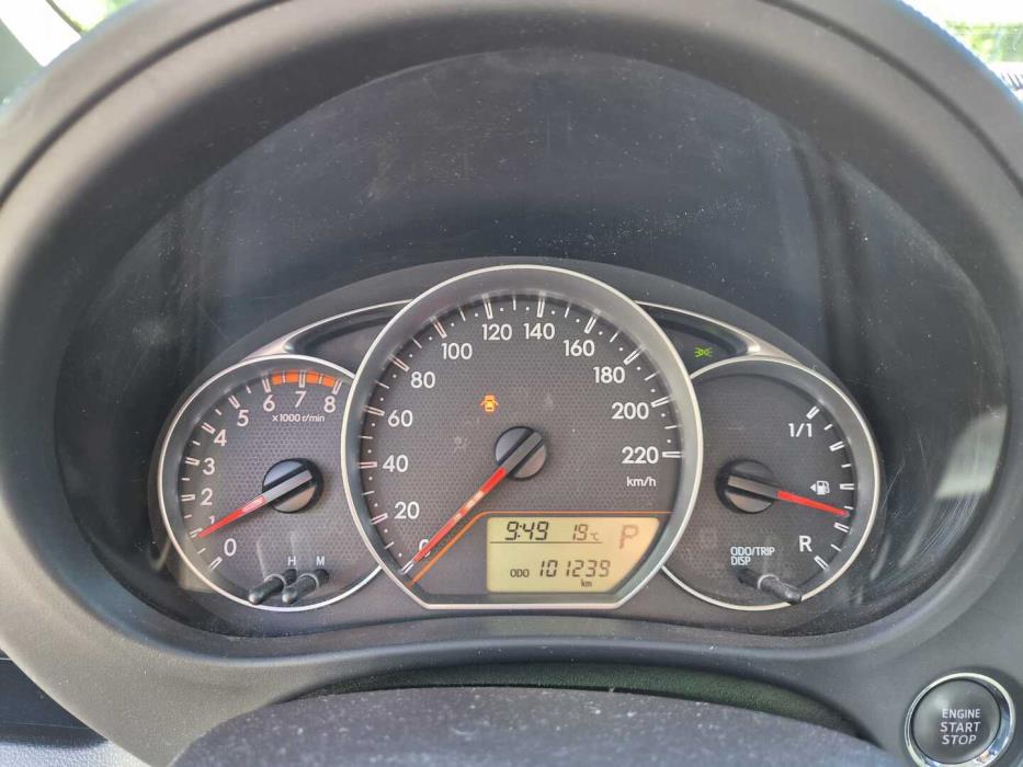 TOYOTA Verso-S 2012