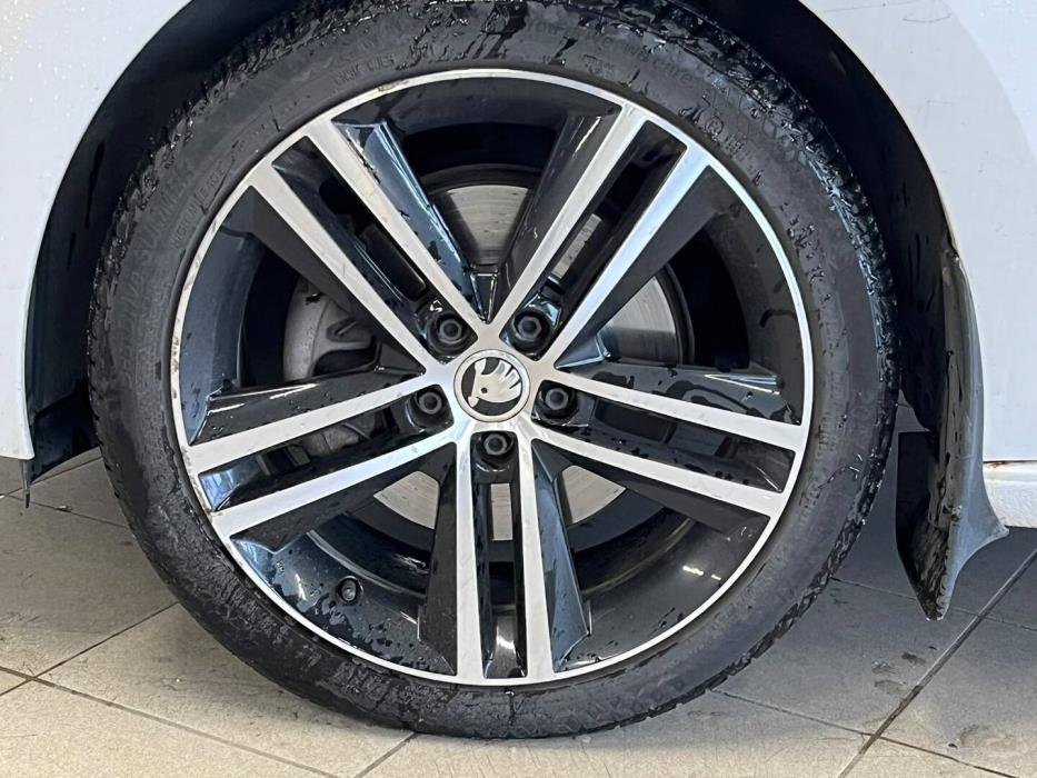 SKODA Rapid 2015