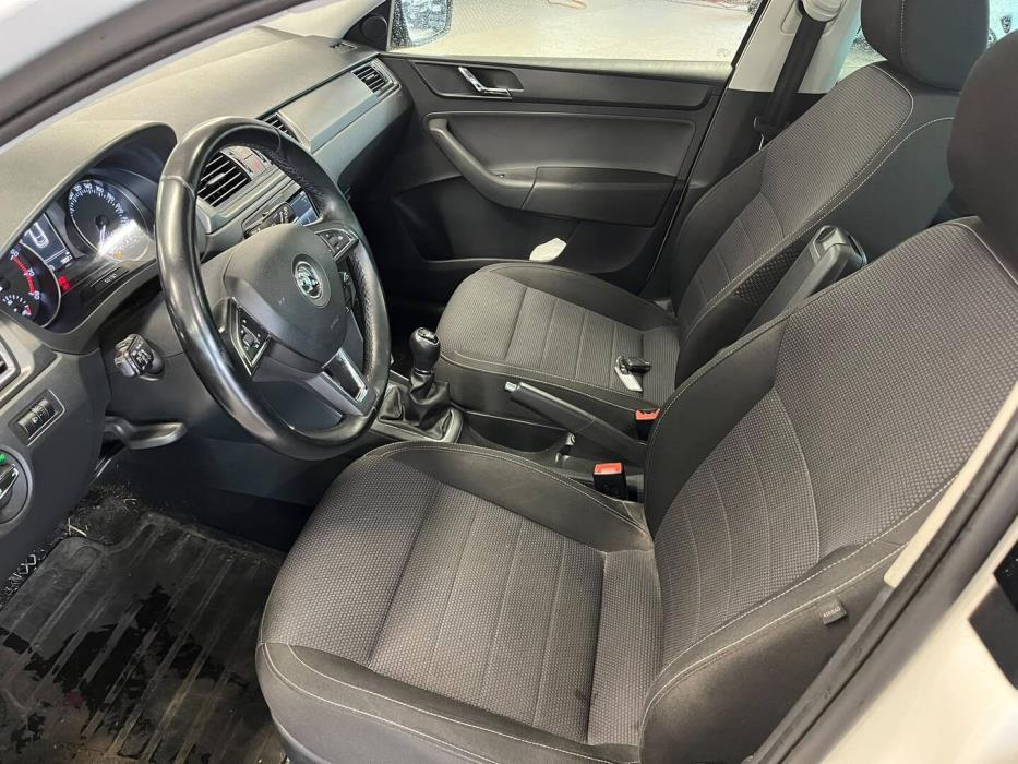 SKODA Rapid 2015