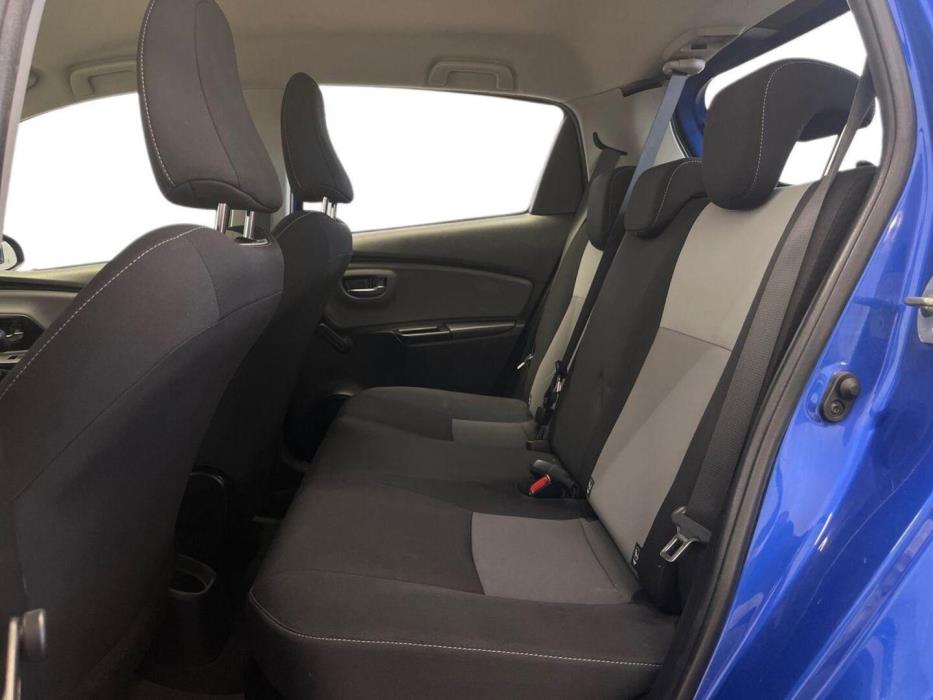 TOYOTA Yaris 2017