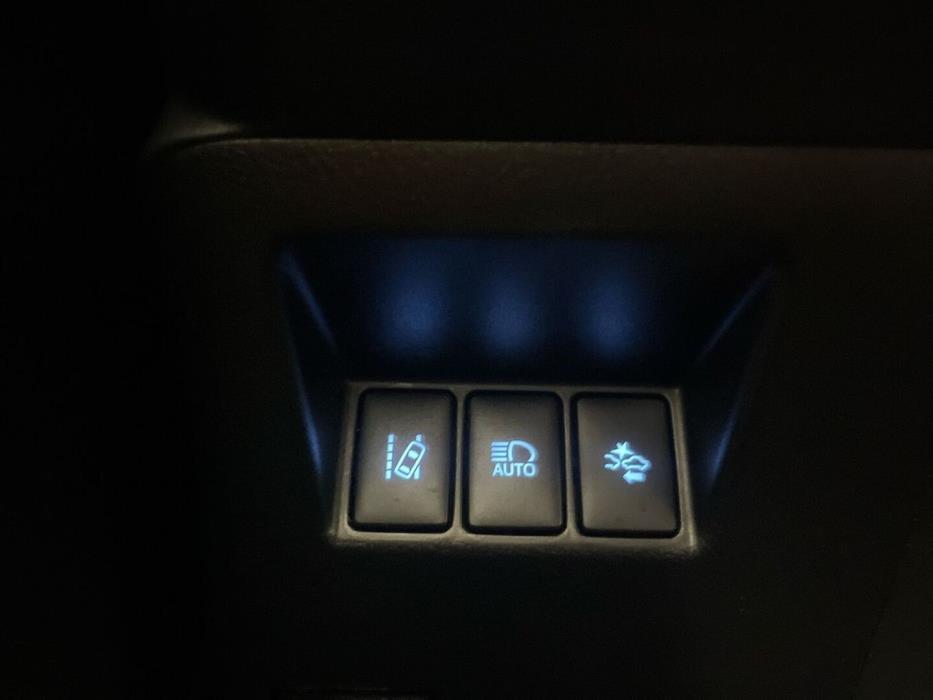 TOYOTA Yaris 2017