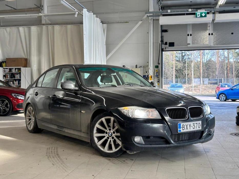 BMW 318 2011