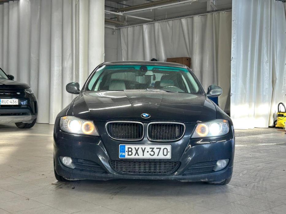 BMW 318 2011