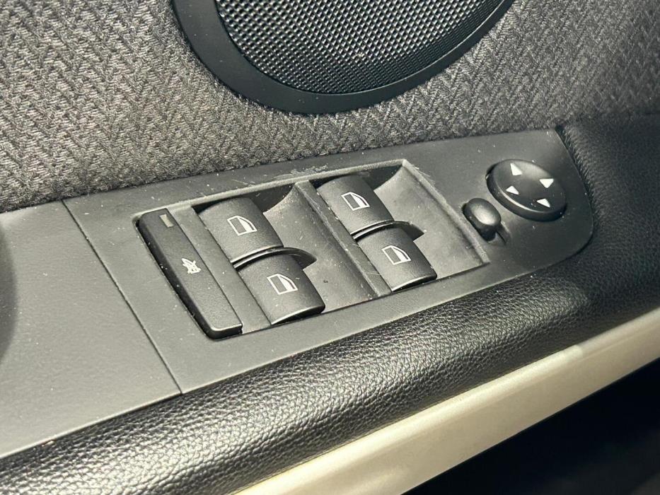 BMW 318 2011
