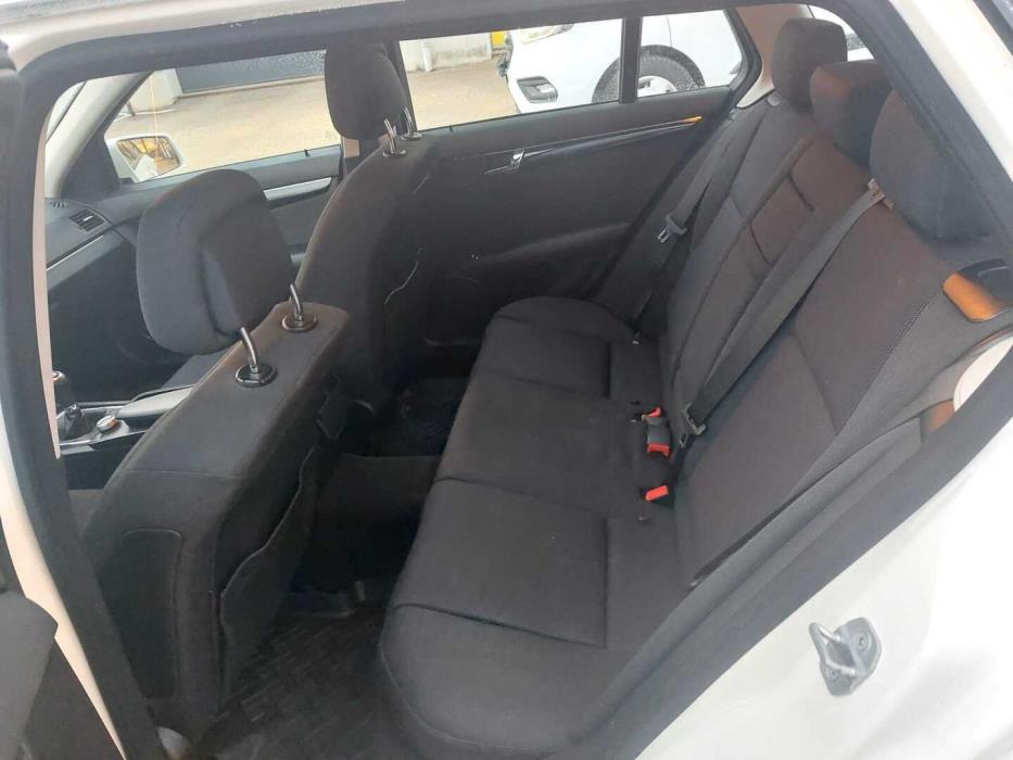 MERCEDES-BENZ C 2011