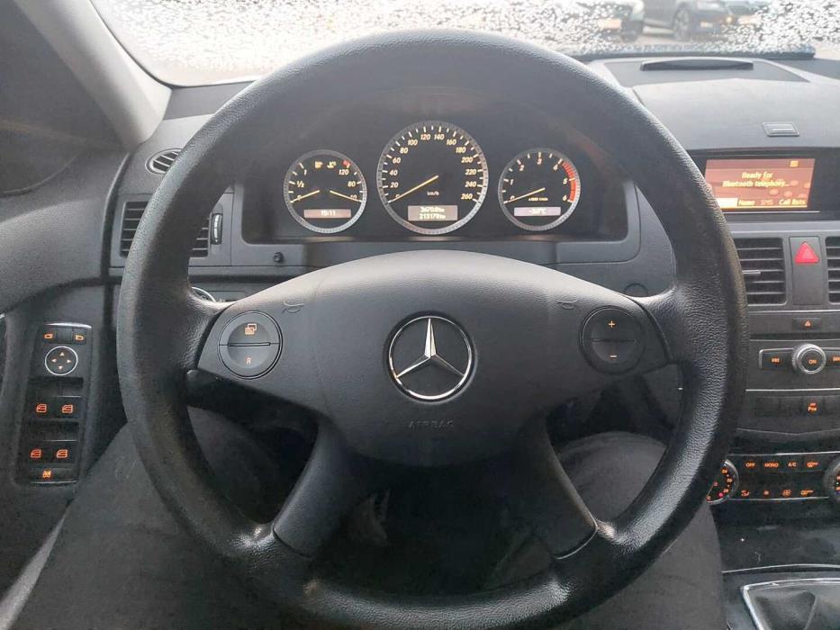 MERCEDES-BENZ C 2011