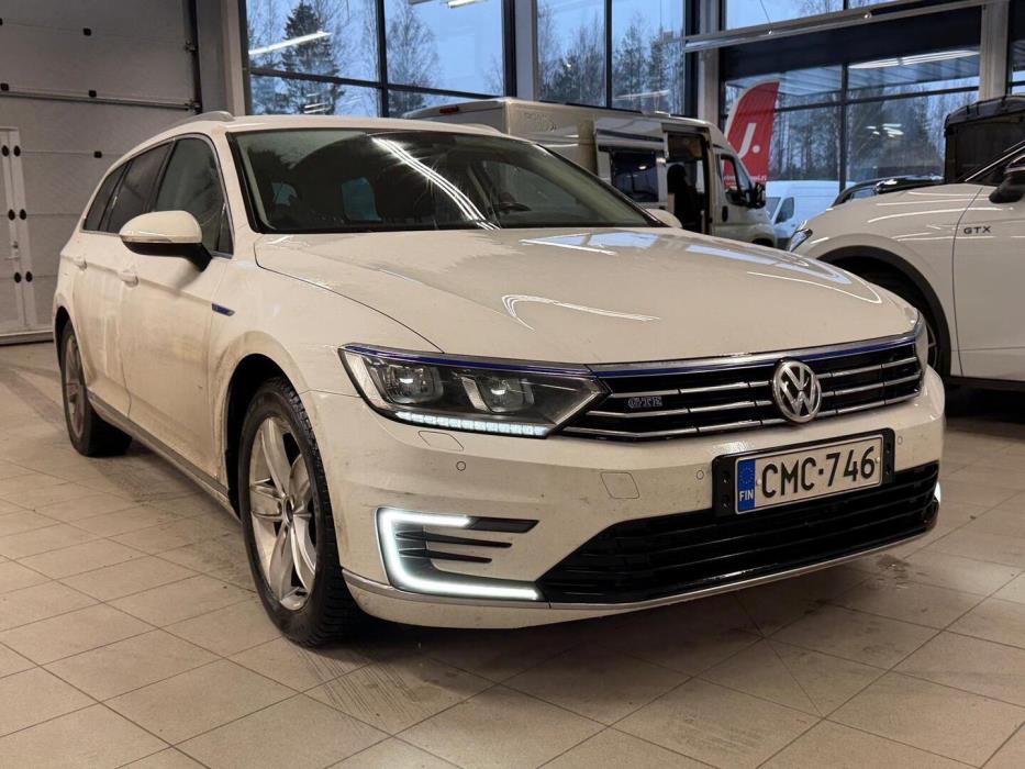 VOLKSWAGEN Passat 2016