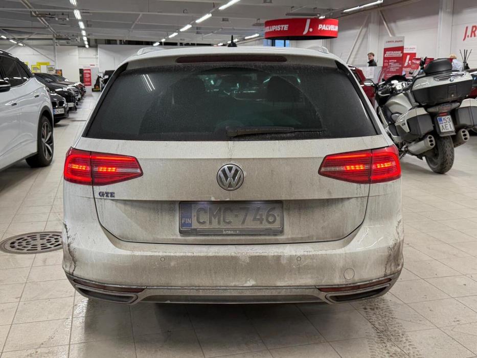 VOLKSWAGEN Passat 2016
