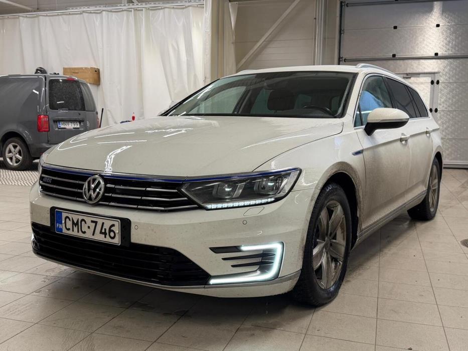 VOLKSWAGEN Passat 2016