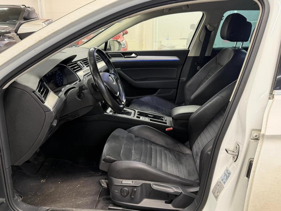 VOLKSWAGEN Passat 2016