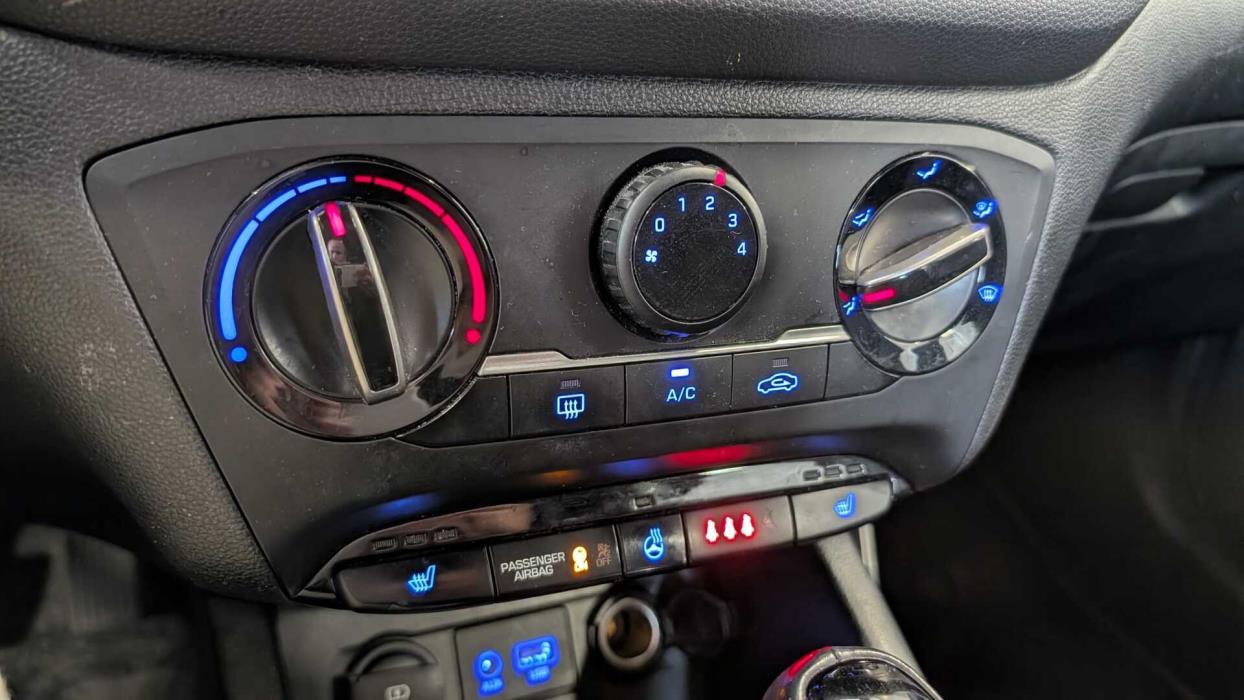 HYUNDAI i20 Hatchback 2019