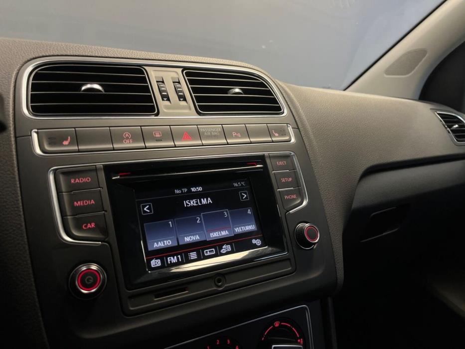 VOLKSWAGEN Polo 2014
