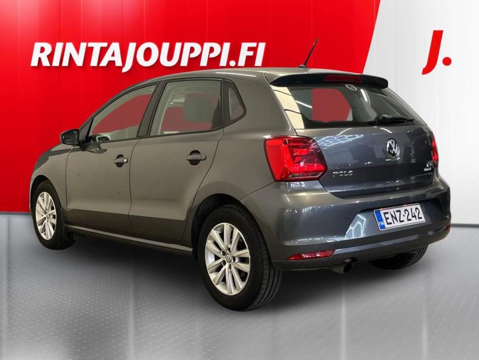 VOLKSWAGEN Polo 2014