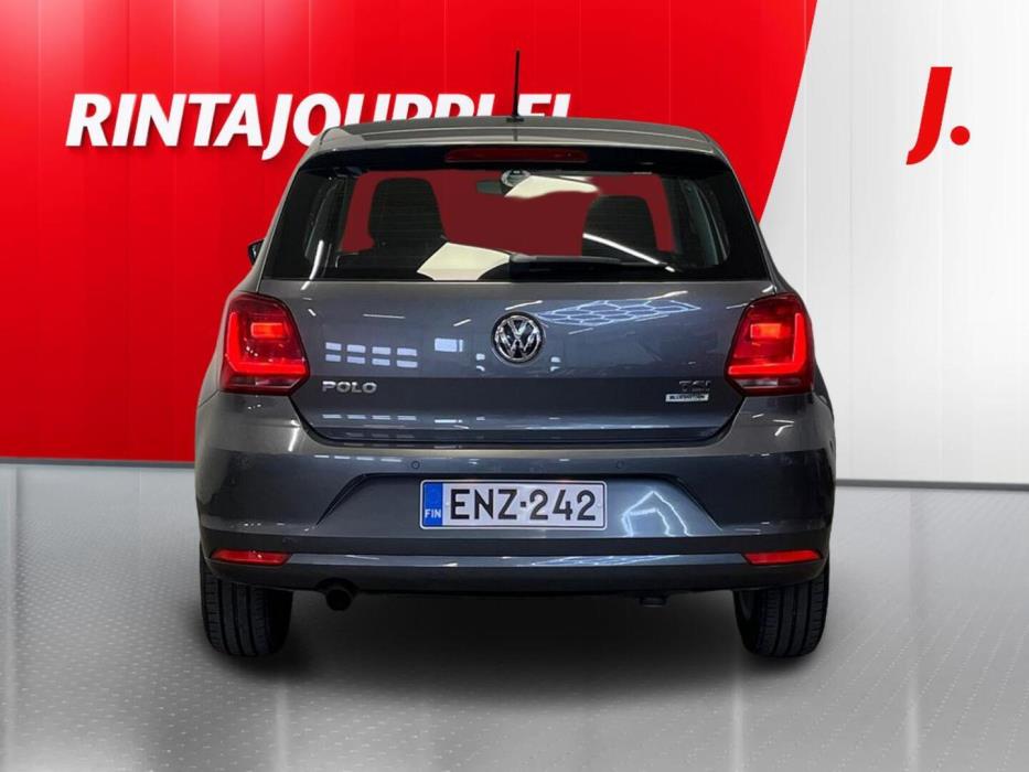 VOLKSWAGEN Polo 2014