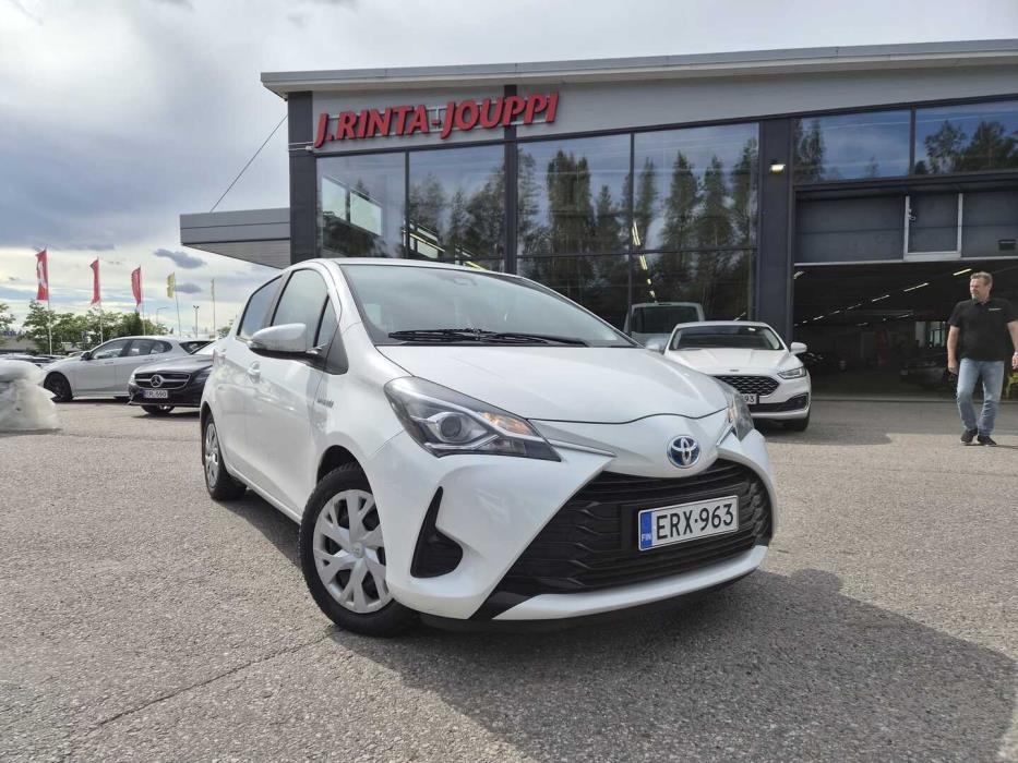 TOYOTA Yaris 2020