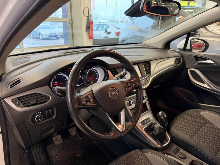 OPEL Astra 2020