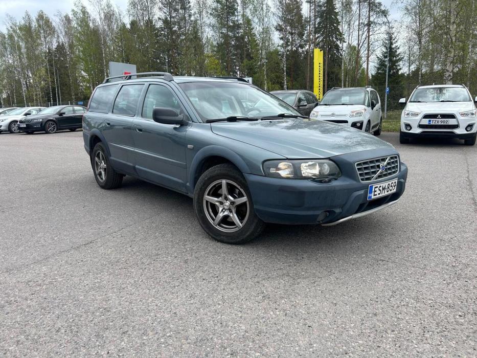 VOLVO XC70 2003
