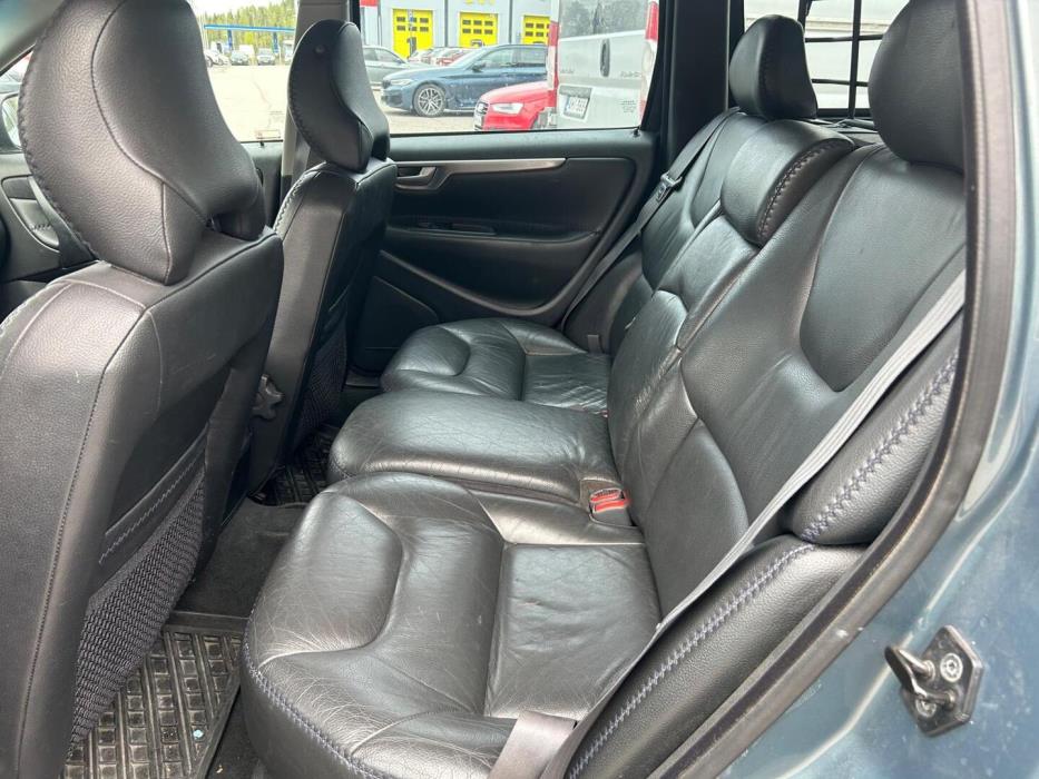 VOLVO XC70 2003