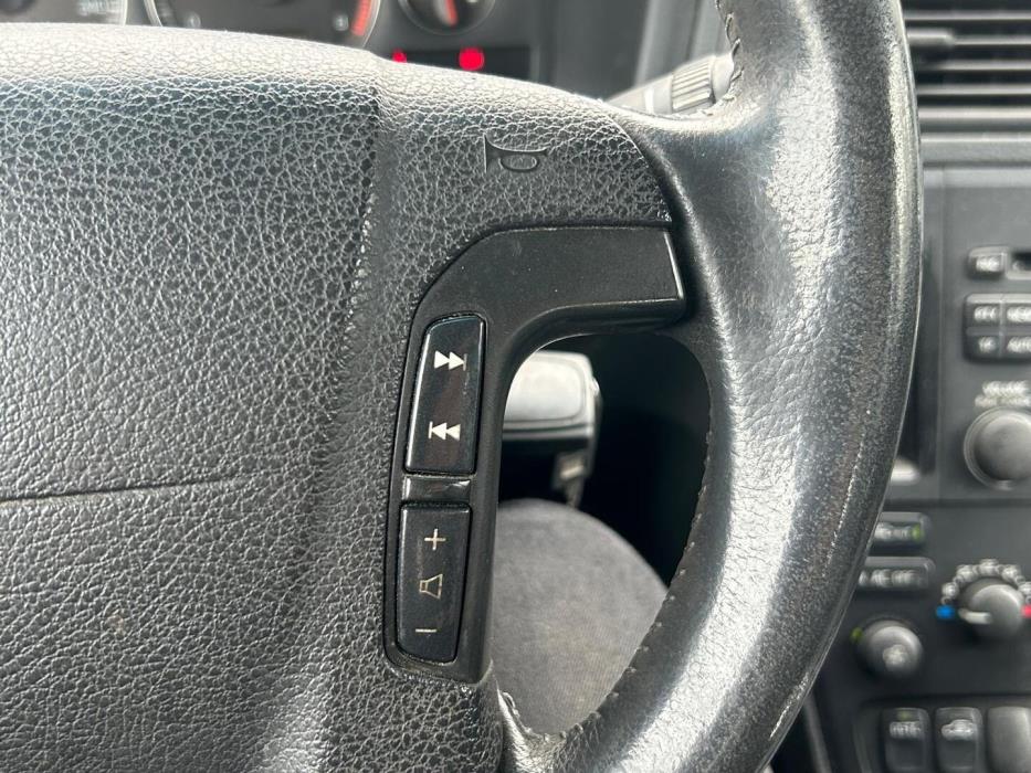 VOLVO XC70 2003