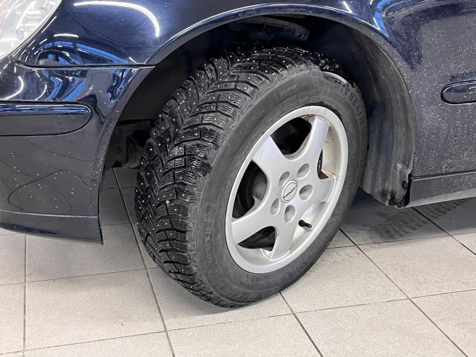 MERCEDES-BENZ C 2005