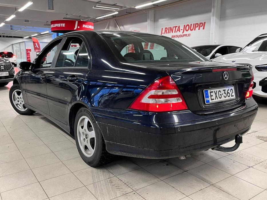 MERCEDES-BENZ C 2005