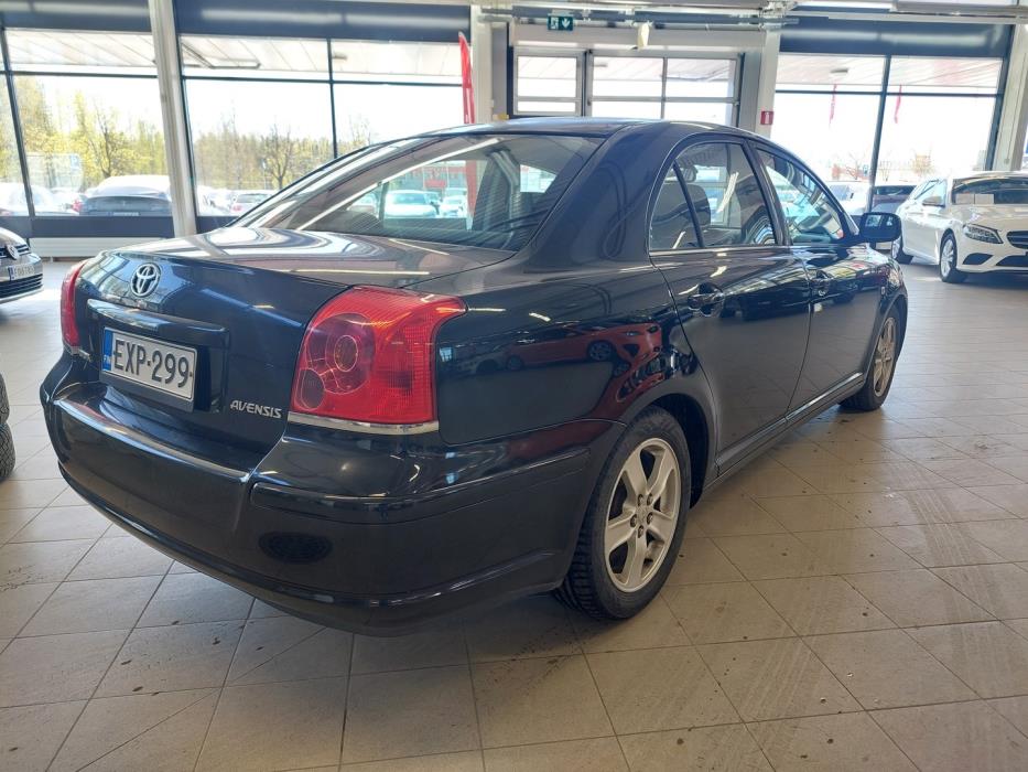 TOYOTA Avensis 2005