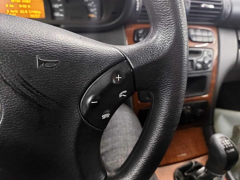 MERCEDES-BENZ C 2002