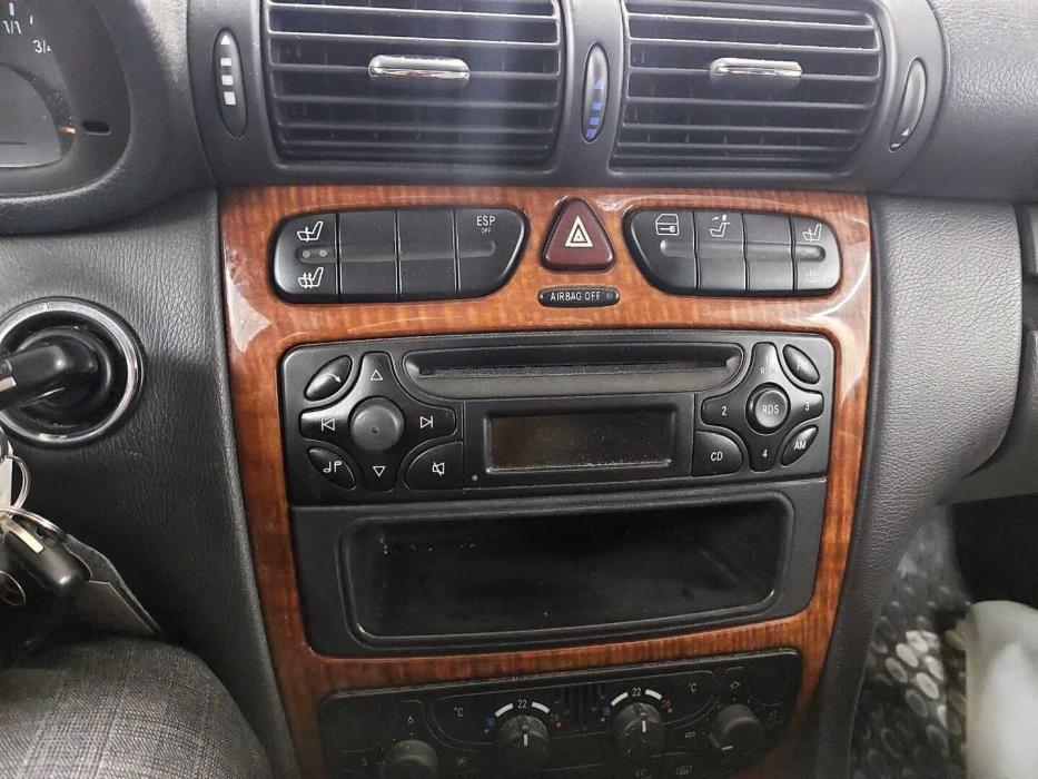 MERCEDES-BENZ C 2002