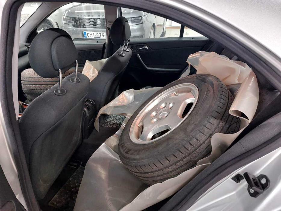 MERCEDES-BENZ C 2002