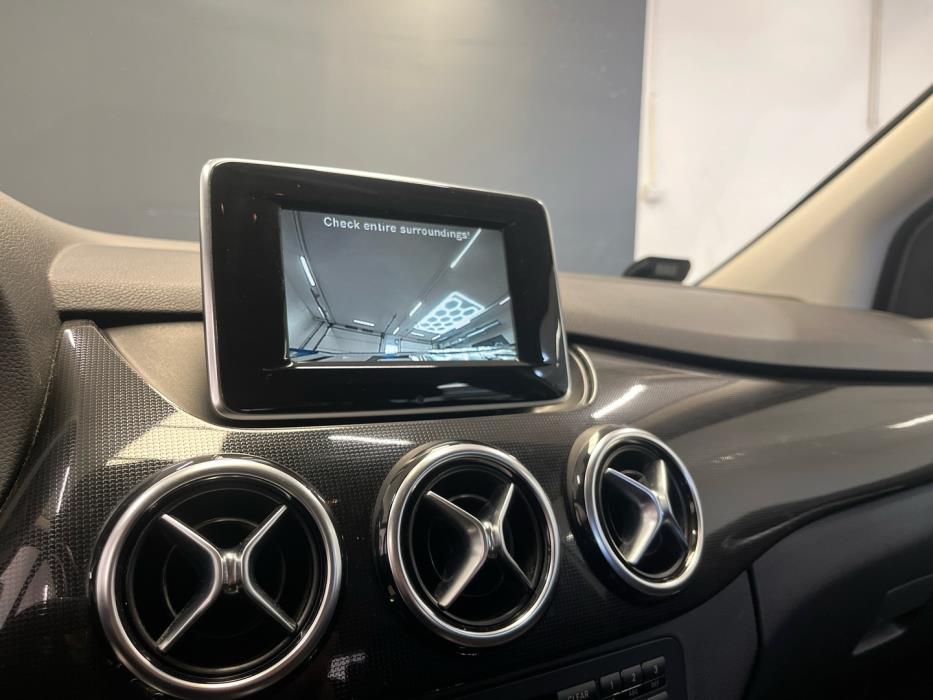 MERCEDES-BENZ B 2013