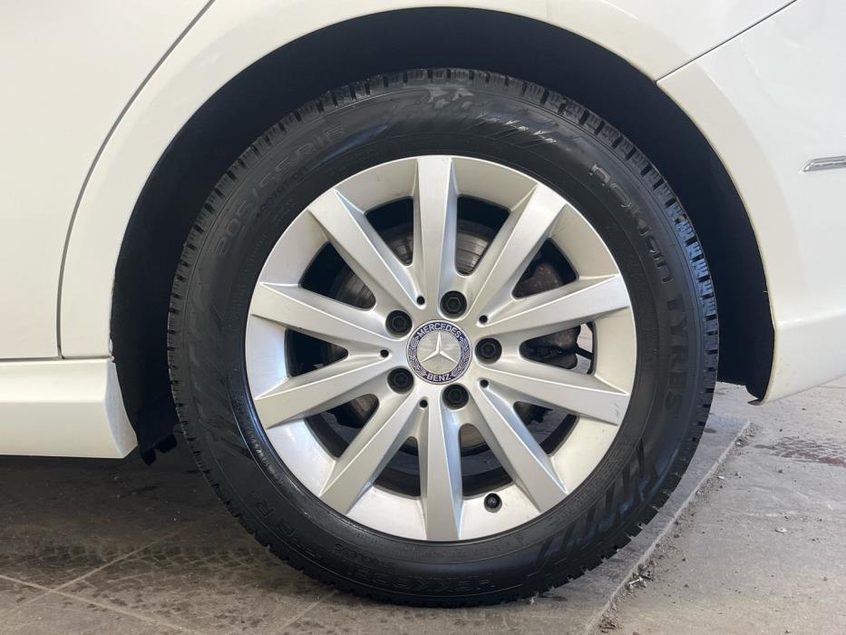 MERCEDES-BENZ B 2013